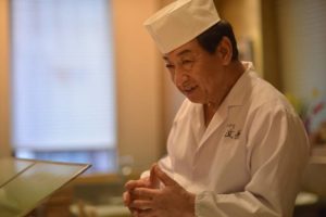 近藤文夫(てんぷら近藤)wiki経歴！年収や家族の妻や子供は？予約方法や料金！【情熱大陸】